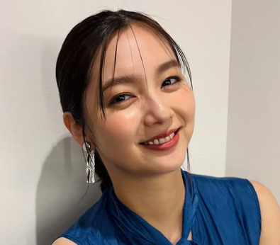 新川優愛