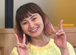 村上佳菜子