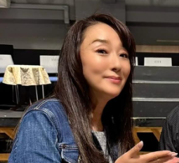 浅野ゆう子